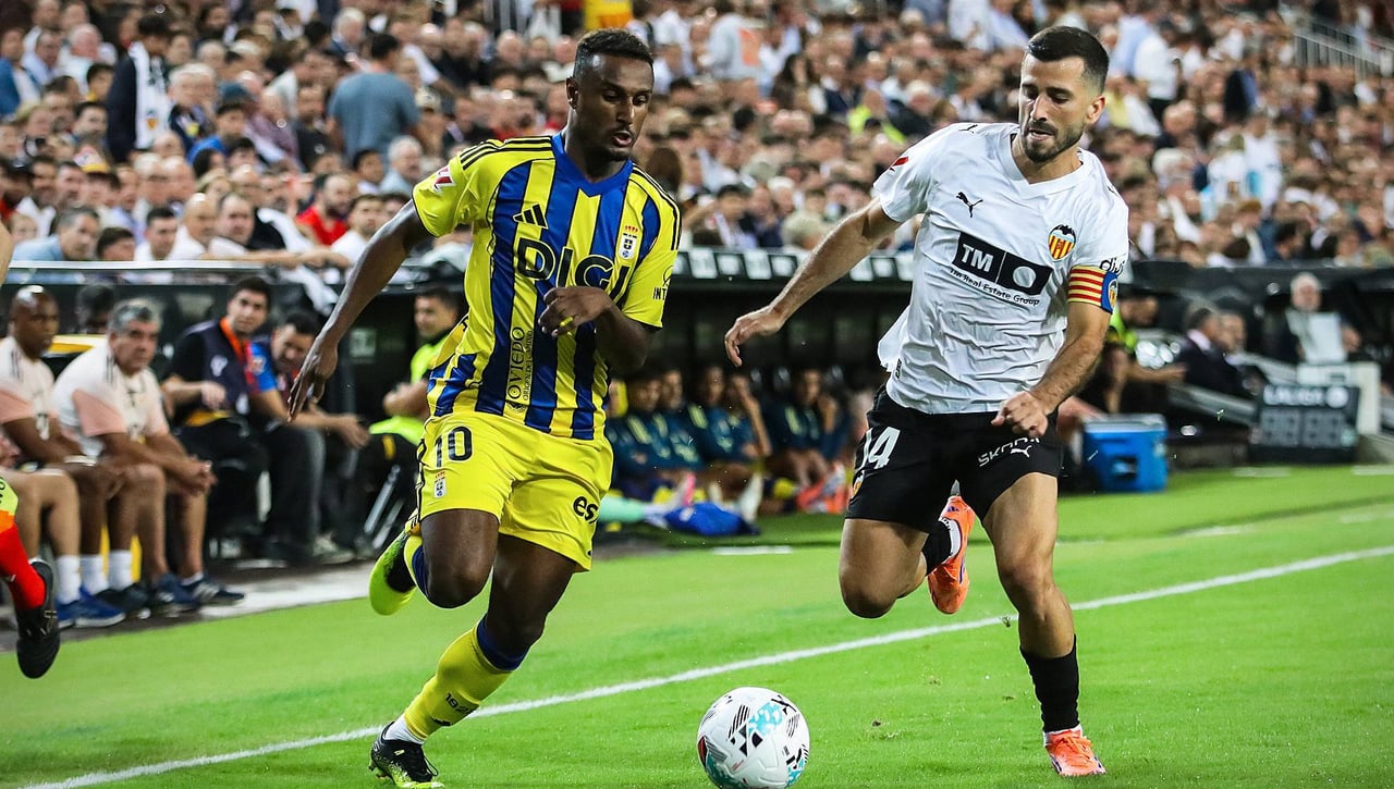 Así queda la clasificación de LaLiga tras la victoria del Oviedo ante el Valencia