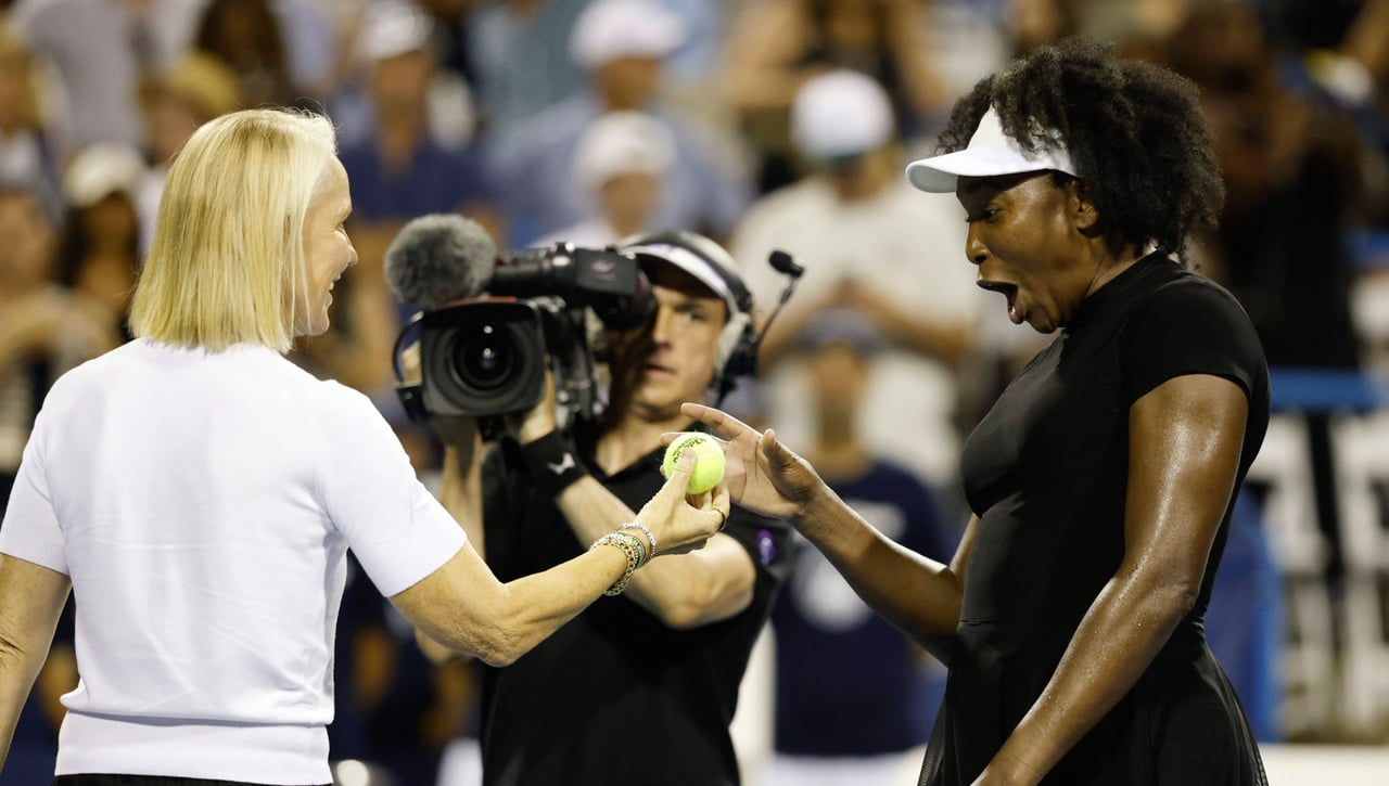 Venus Williams la lía en su regreso