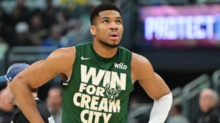 Doc Rivers toma medidas con Giannis Antetokounmpo