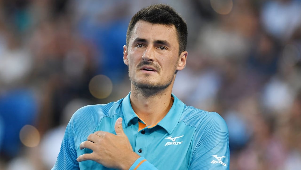Brutal paliza a Bernard Tomic