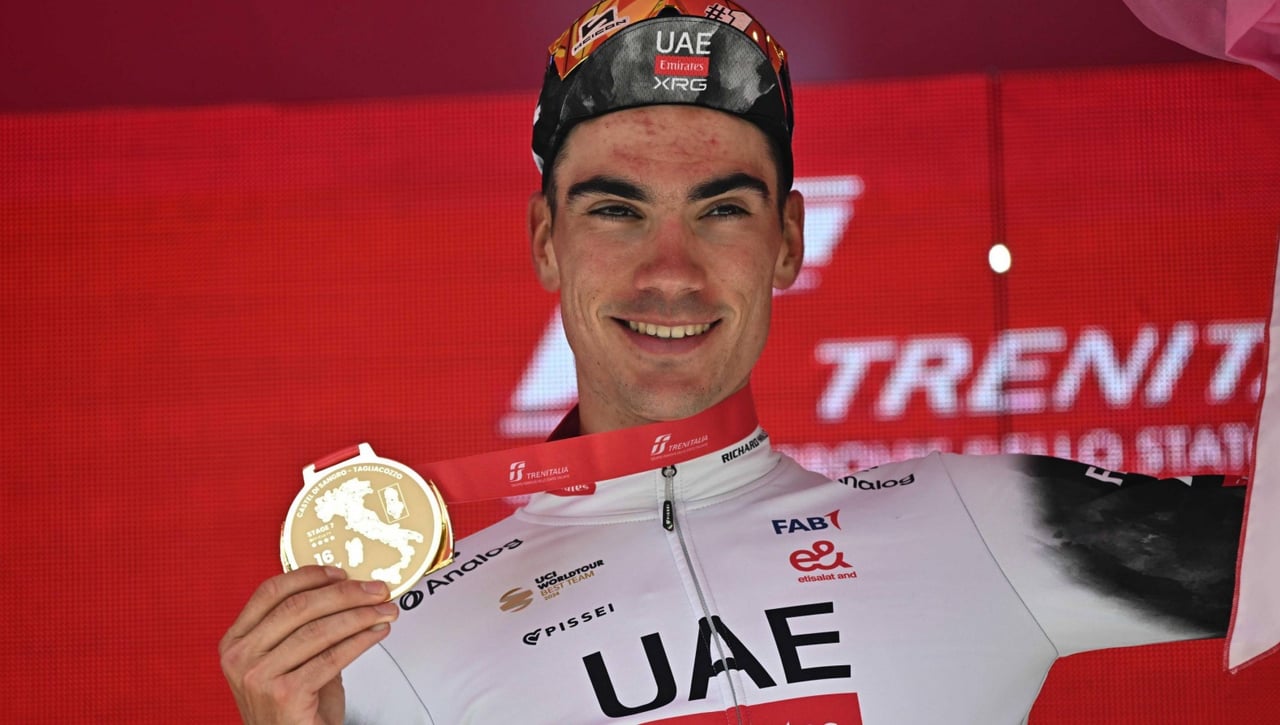 El equipo Movistar confirma lo de Juan Ayuso