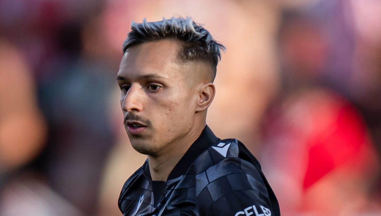 Bryan Zaragoza, molesto