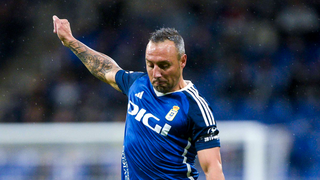 Santi Cazorla habla abiertamente de su futuro en el Oviedo
