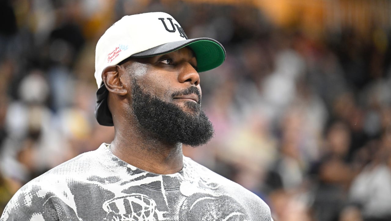 Los Lakers confirman la lesión de LeBron James