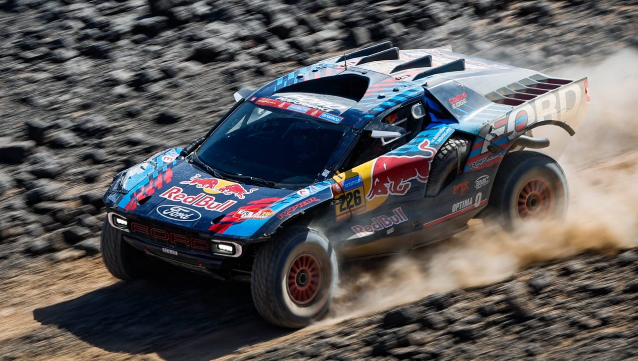 Ekström toma el relevo de Nani Roma en el Dakar