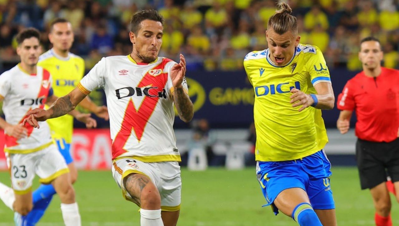 Cádiz 0-0 Rayo: lluvia de tarjetas en tierras gaditanas