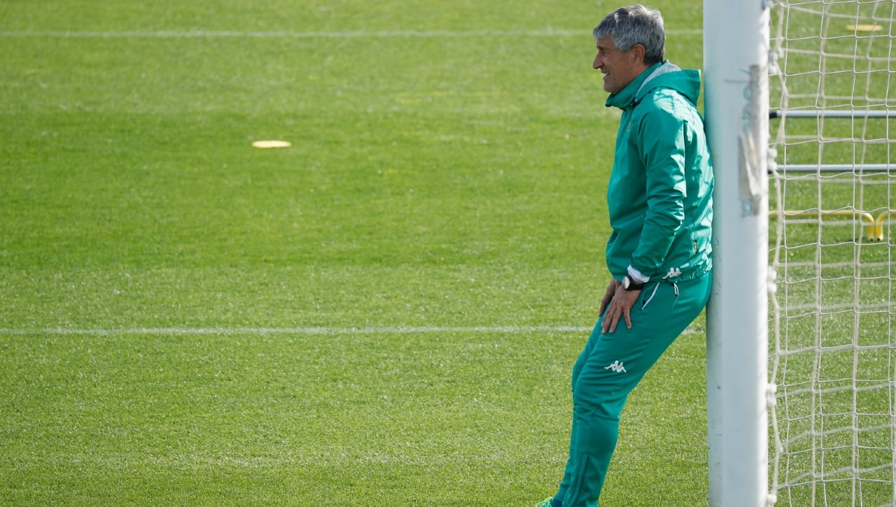 Quique Setién se lo piensa 