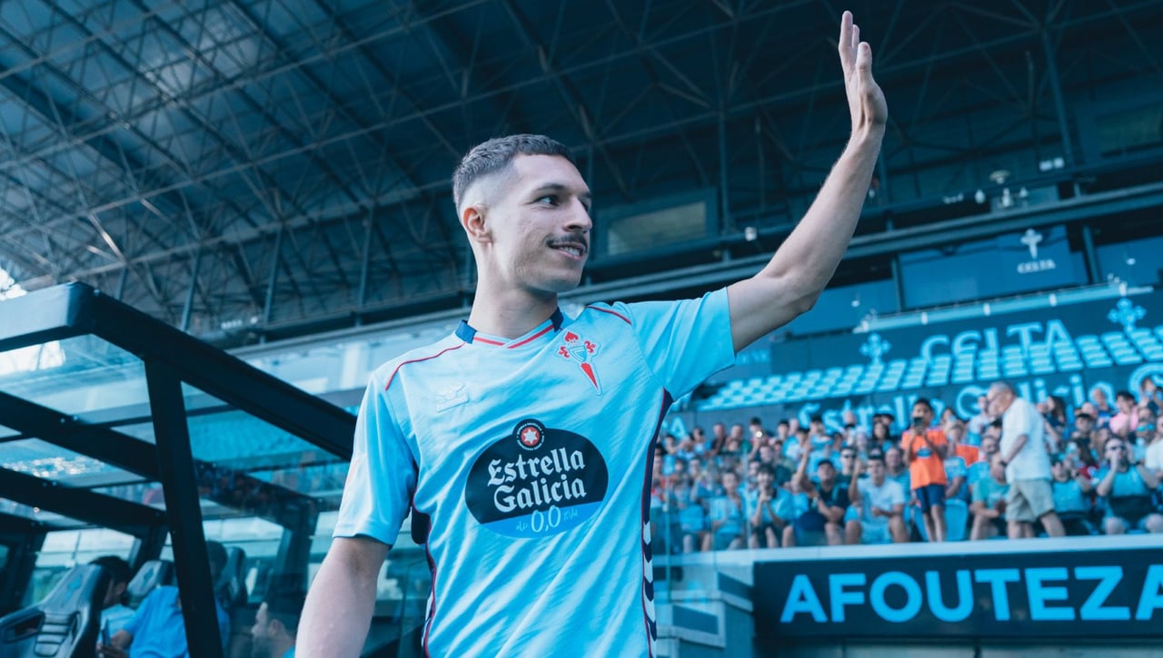 Borja Iglesias y Bryan Zaragoza, cogidos con pinzas