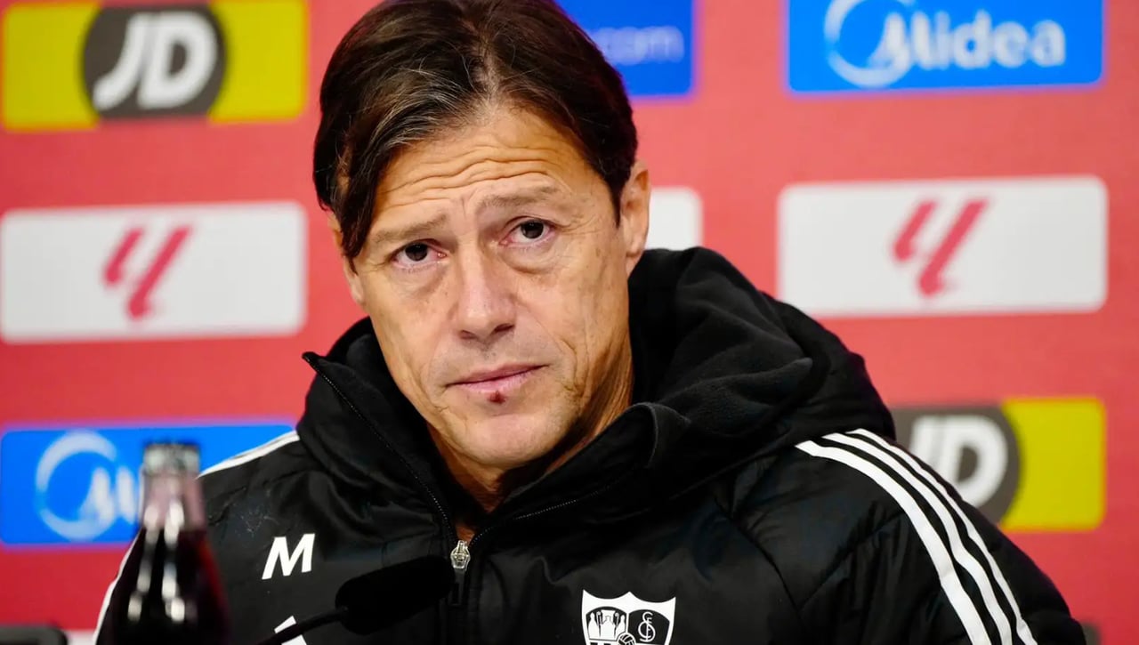 Almeyda lanza encendidos dardos para defender a Alexis Sánchez y, de paso, a sí mismo: "Se ha perdido el respeto"