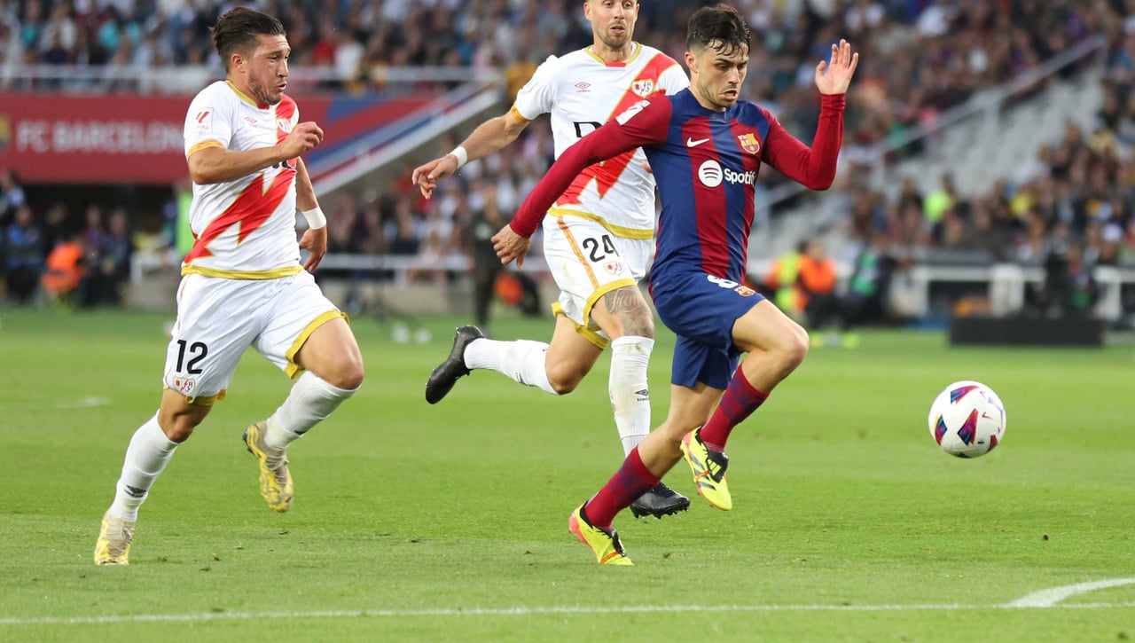 De la Fuente no tiene dudas con Pedri, pero sí con el doblete de Lamal y Cubarsí