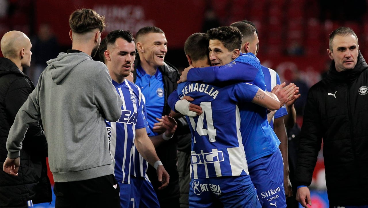 Alavés - Cádiz: Horario, canal y dónde ver en TV y online hoy el partido de la Jornada 21 de LaLiga 