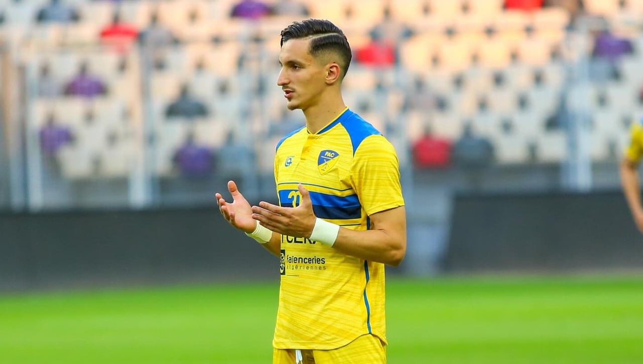 Espía en directo a una gran promesa argelina