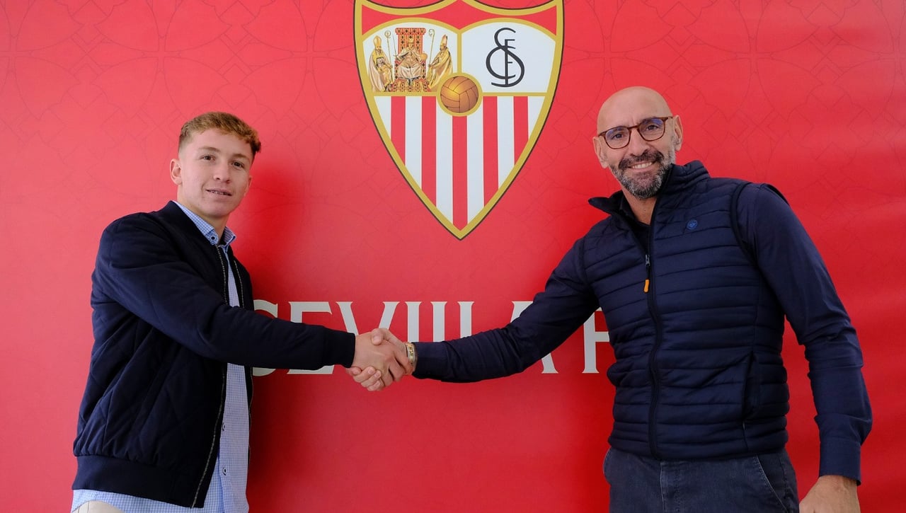 El Sevilla Atlético ficha regate y pólvora: Isra Domínguez, oficial