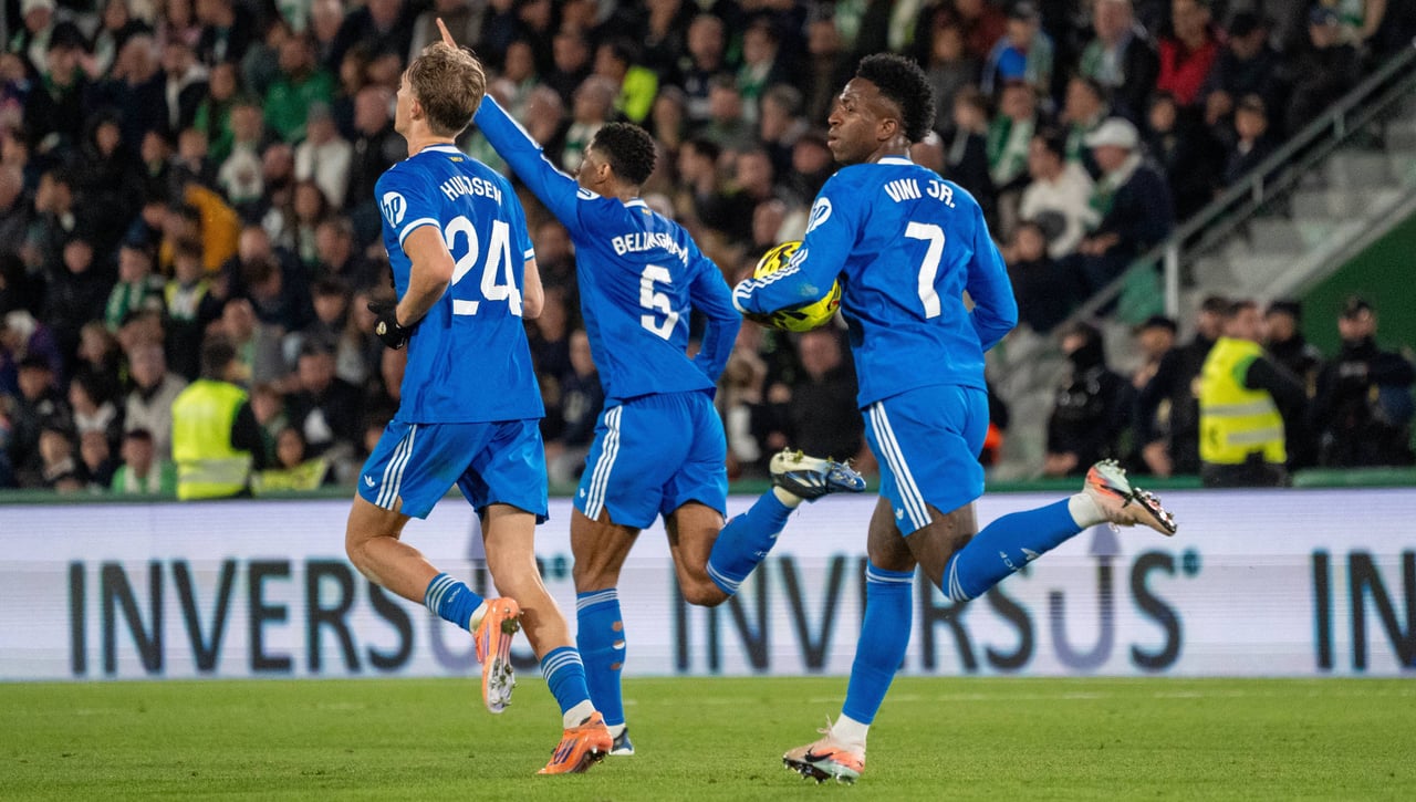 El vídeo arbitral excluye la acción entre Vinicius e Iñaki Peña del Elche-Real Madrid