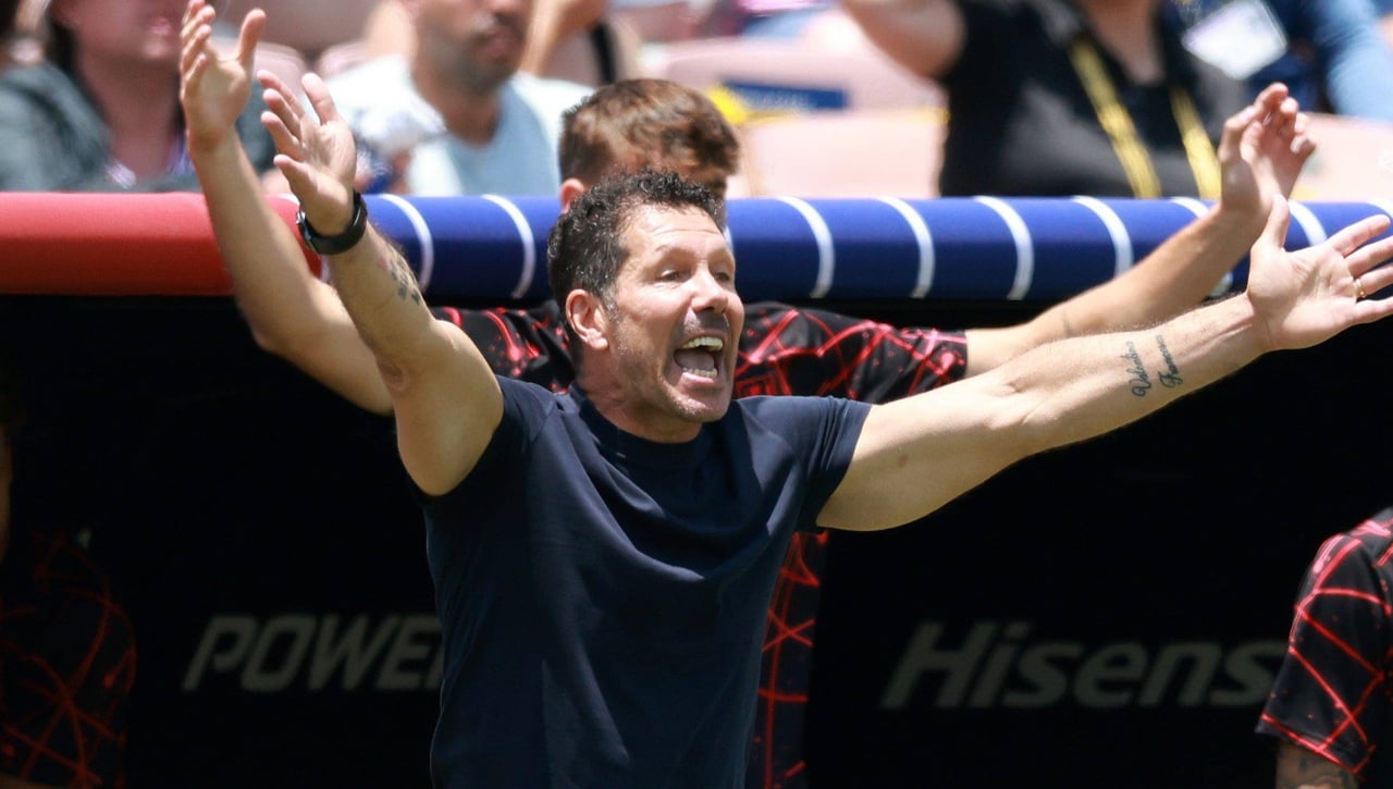 Rayo, Mallorca, Espanyol y Alavés se lanzan por su fichaje, pero todo depende de Simeone