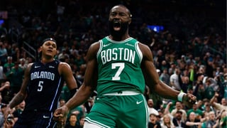 Kevin Durant por Jaylen Brown