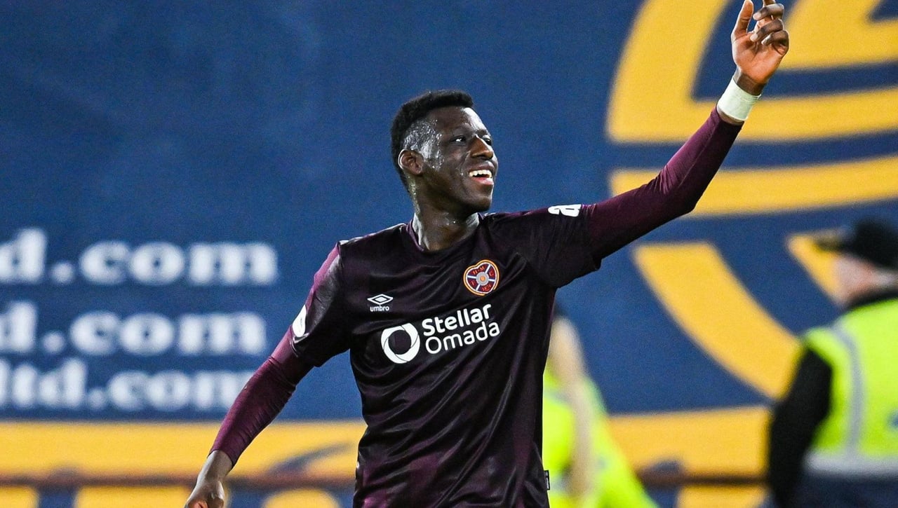 Cádiz, Málaga y Las Palmas insisten en su fichaje