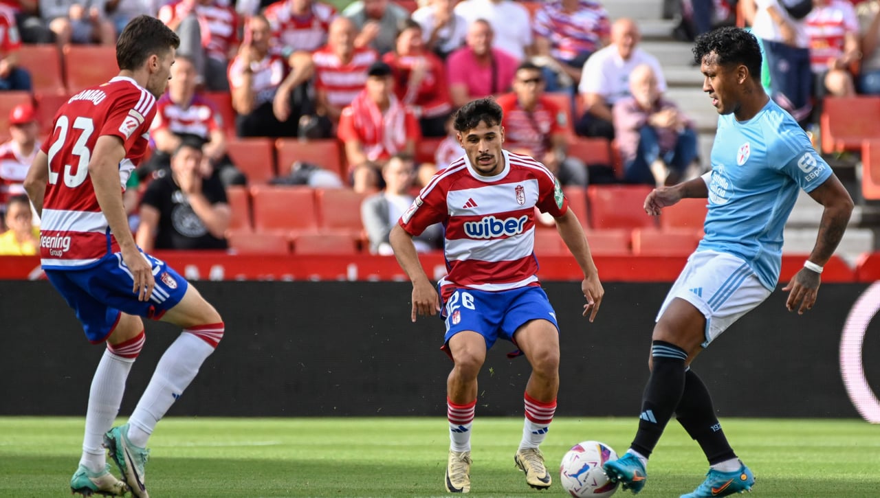 Las dos primeras piedras en el proyecto del Granada 24/25