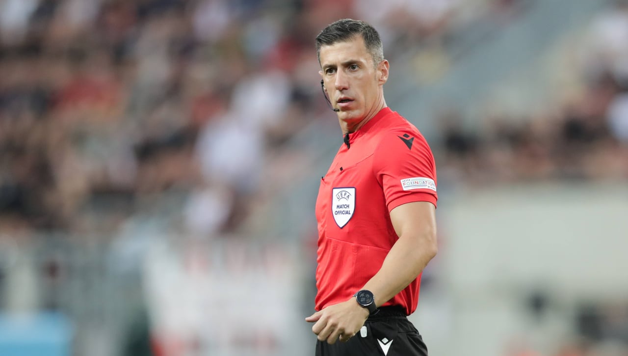 Humillan a Soto Grado en pleno directo 