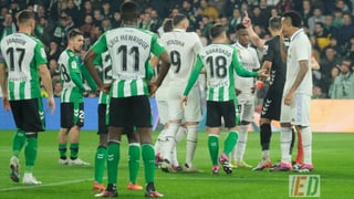 Claudio Bravo explica su pique con Vinicius: "Esos juegos ensucian el fútbol"