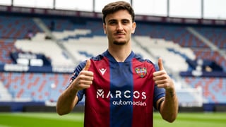 Álex Forés, firmado