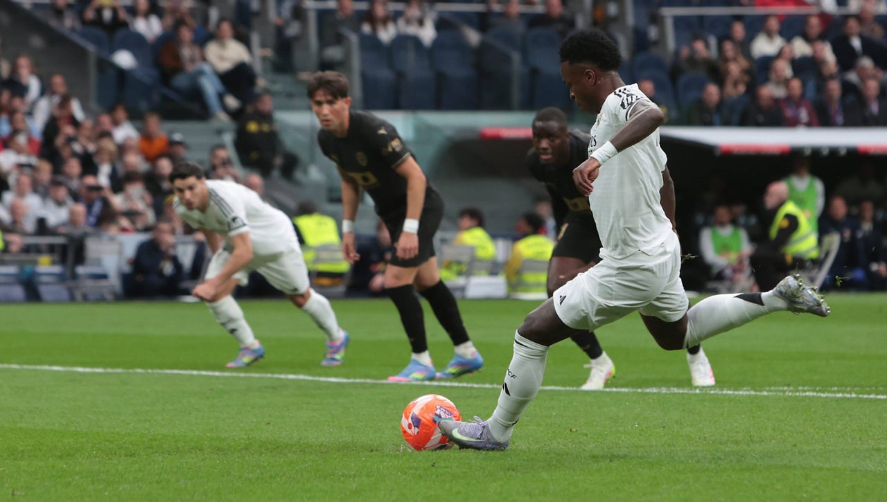 Real Madrid - Valencia: horario, canal y dónde ver hoy en TV y online el partido de la jornada 11 de LaLiga