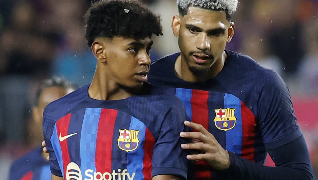 El padre del barcelonista Lamine Yamal se la lía a Vox en plena calle