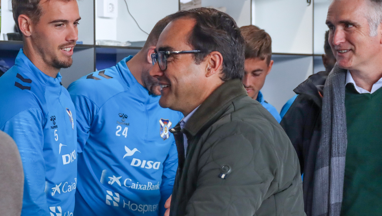 El presidente del Tenerife no se calla con los árbitros