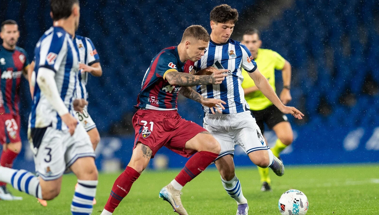 Grave lesión en el Huesca: "Se ha roto la rodilla"