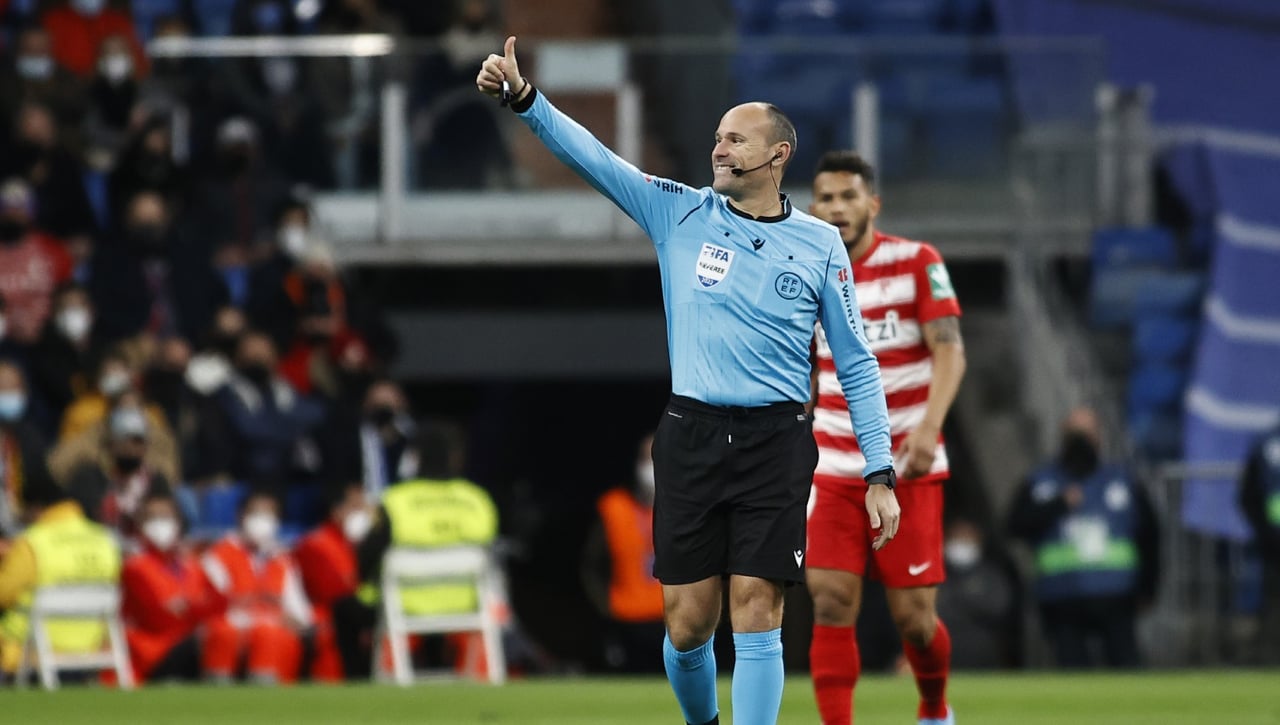 El arbitraje español, presente en el Mundial de Qatar