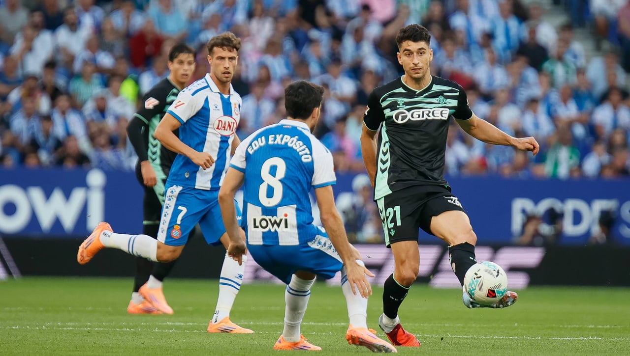 Marc Roca, tras su tercer partido seguido como titular, se abona a "soñar en grande"