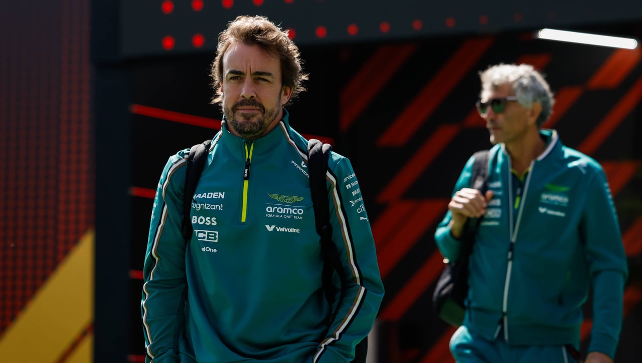 Fernando Alonso y su futuro en Aston Martin: "Creo que haría un año más si ve que va a encontrar la dirección"