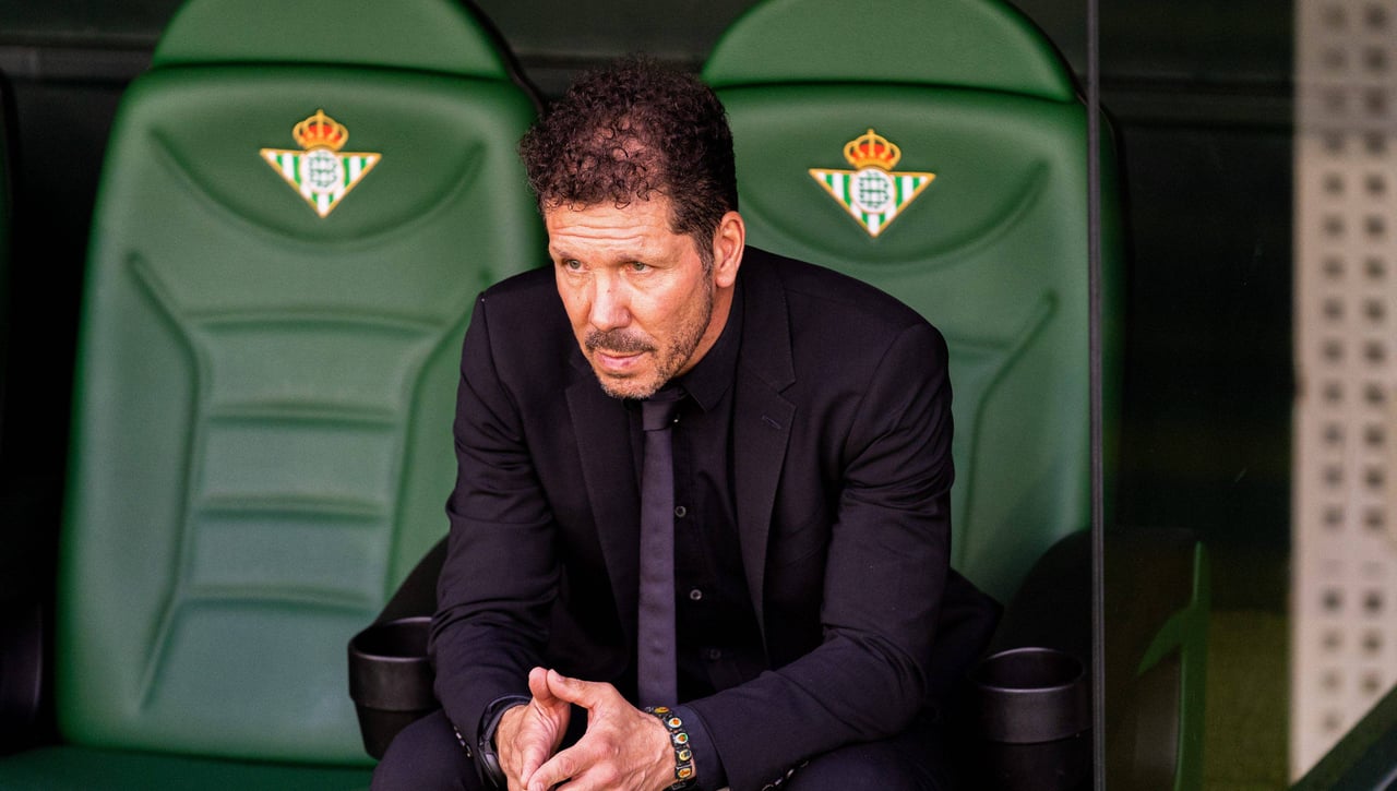 Favor de Simeone al Betis con una decisión polémica