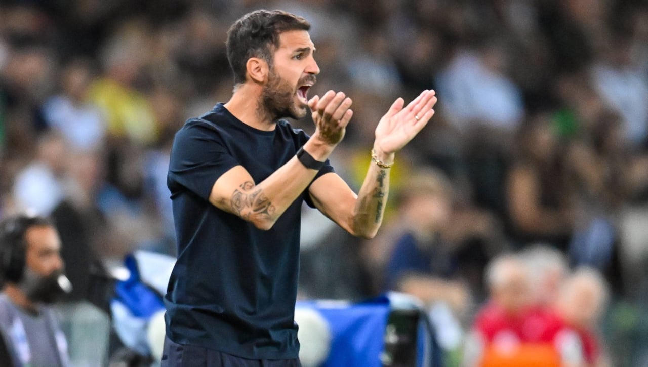 Fábregas se posiciona del lado de Pellegrini y del fútbol ofensivo