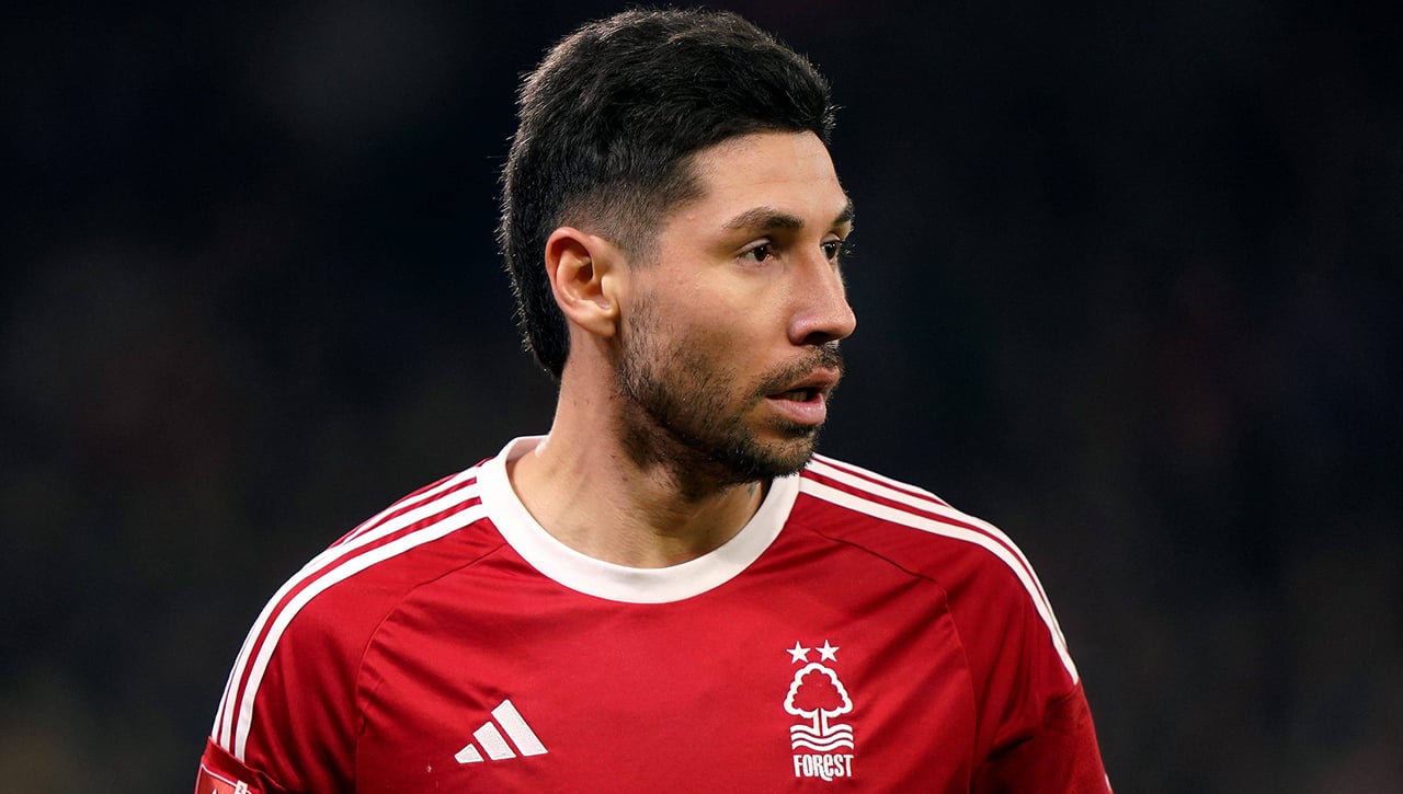 Gonzalo Montiel vuelve a preocupar en el Sevilla