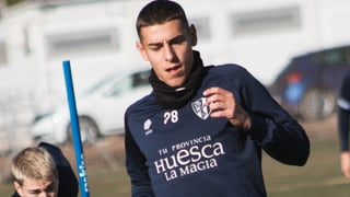 Sergio Arribas toca fondo en su cesión en el Huesca y el Betis estudia medidas drásticas de cara a enero 