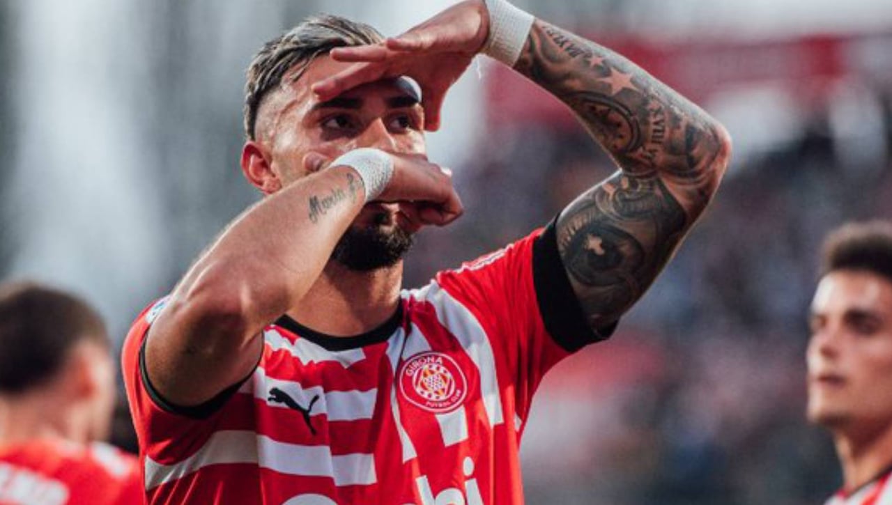 La celebración del Taty Castellanos en su casa tras sus 4 goles al Real Madrid