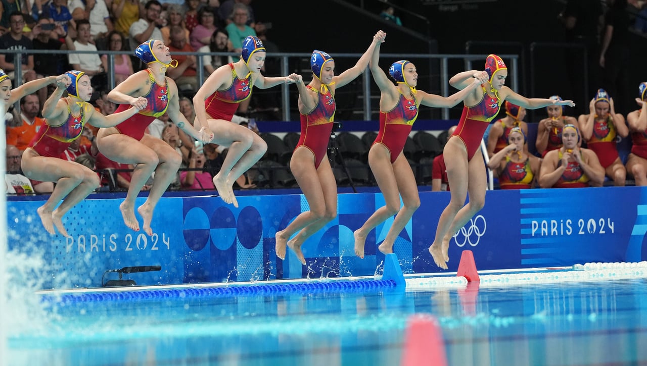 España conquista el infierno griego y sigue arrasando en la Copa del Mundo