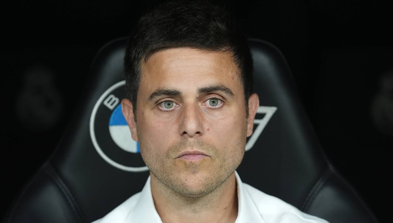 Alessio Lisci se queja del árbitro