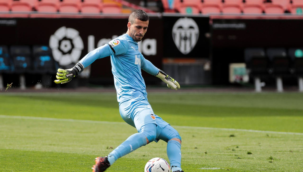 Tras quedar libre, Jaume Domenech suena para el Mirandés