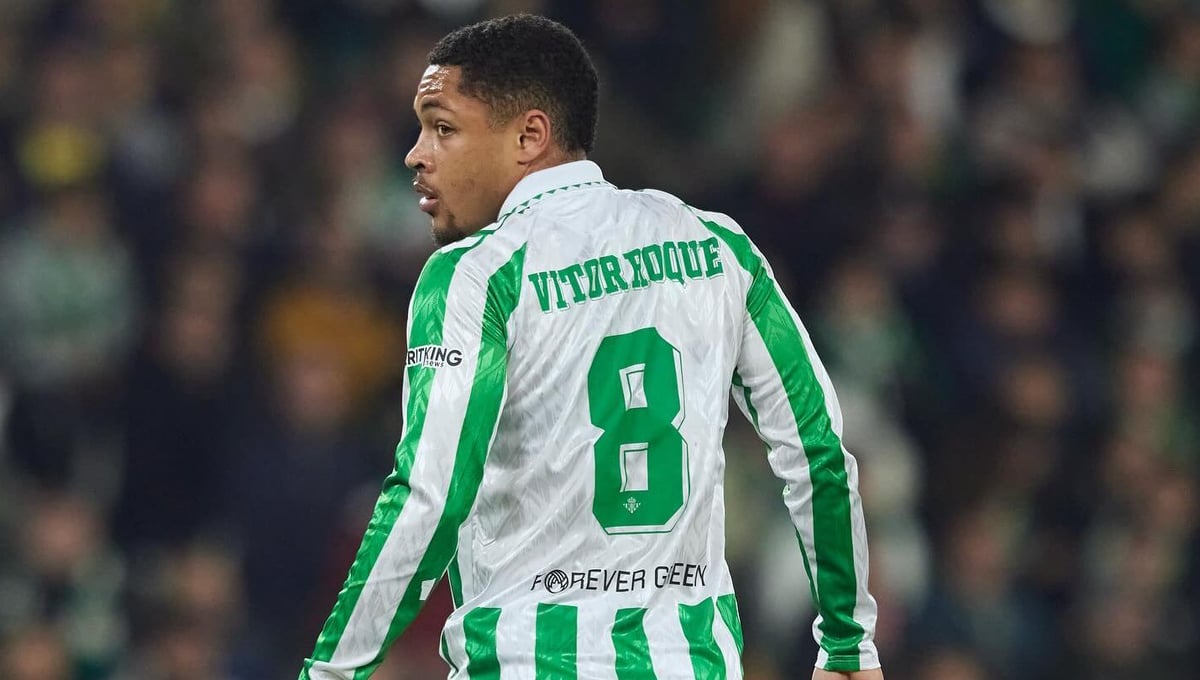 La 'chapuza' del Barça con Vitor Roque: LaLiga se lo deja claro y no saldrá del Betis