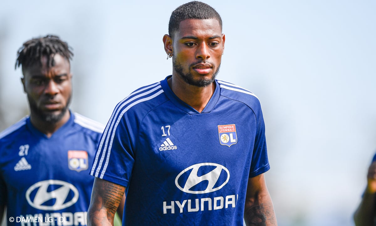 Reine-Adélaïde llegará a Sevilla para deseo de Sampaoli