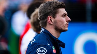 Verstappen da marcha atrás con Red Bull