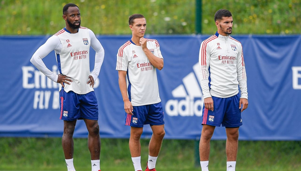 Aouar, a falta de los últimos 'flecos'; y el Betis se fija en otro que está pasando por lo mismo