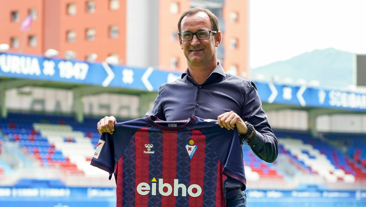 Arbilla habla sobre la salida de Joseba Etxeberria del Eibar