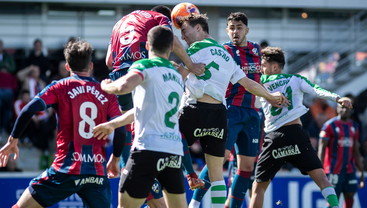 Saltan chispas en el Racing de Santander