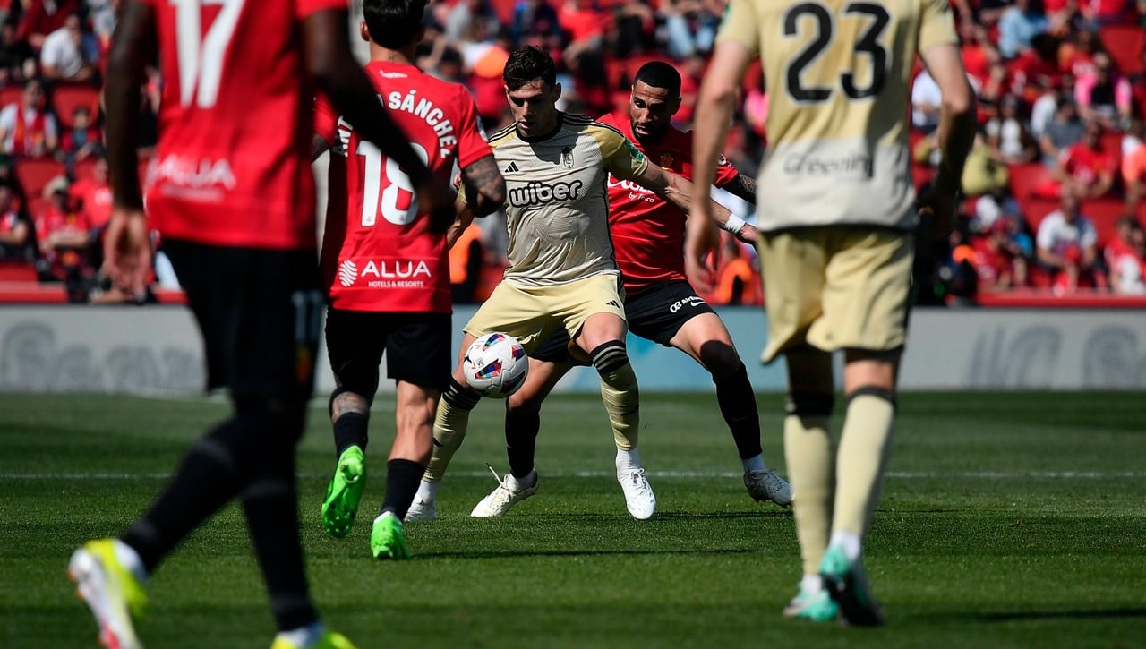 Mallorca 1-0 Granada: Ni Batalla salva al 'Cacique' Medina