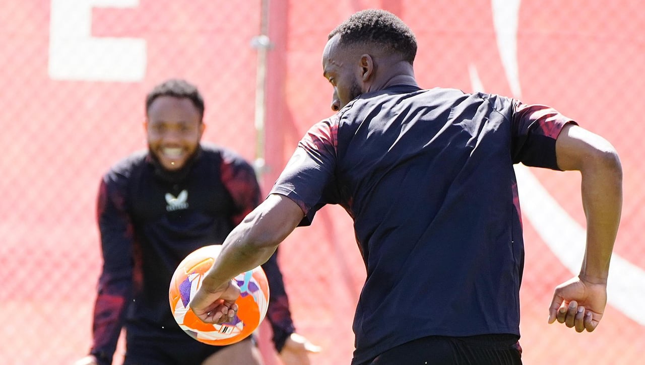 La lista, de 23 pero cogida con pinzas, de García Pimienta para Mestalla 