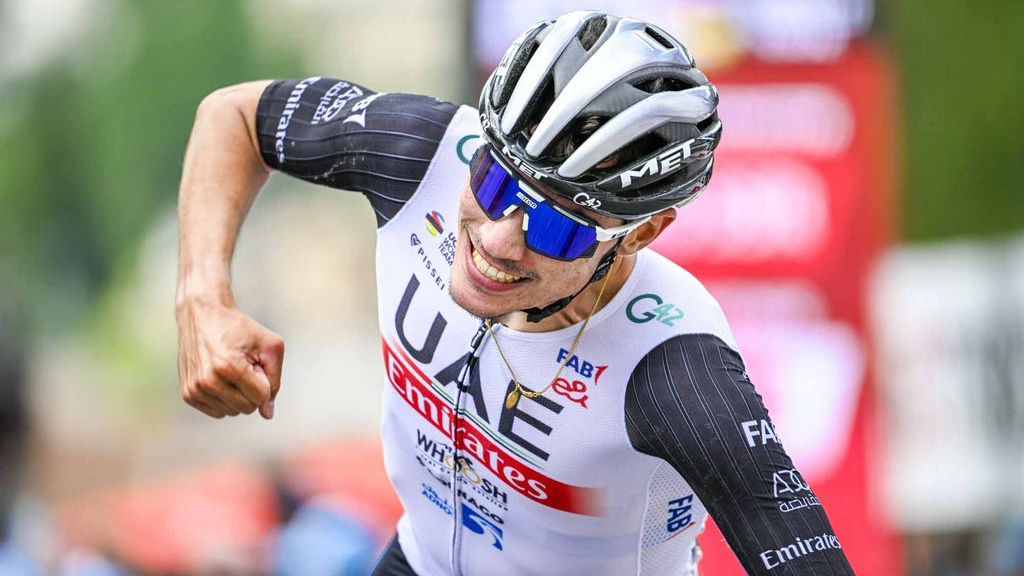 Juan Ayuso compartirá el liderato del UAE en La Vuelta