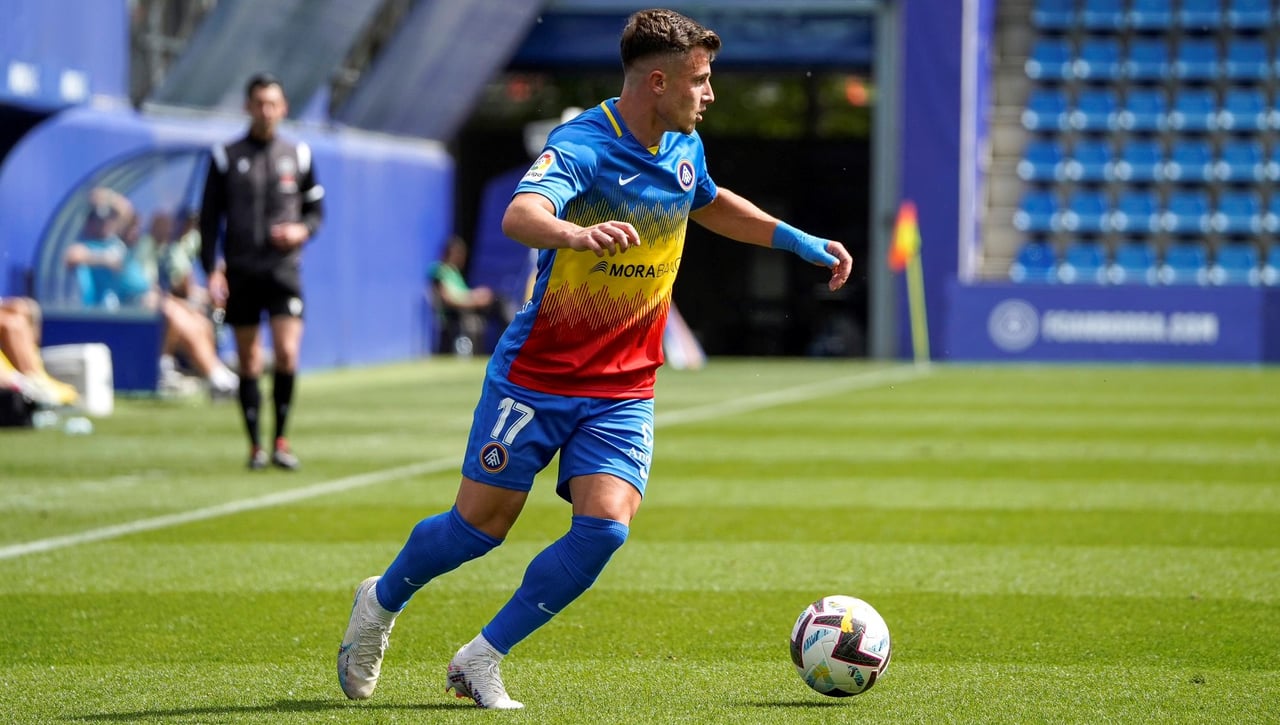 Zaragoza, Elche y Valladolid pelean por un perla codiciada en el mercado